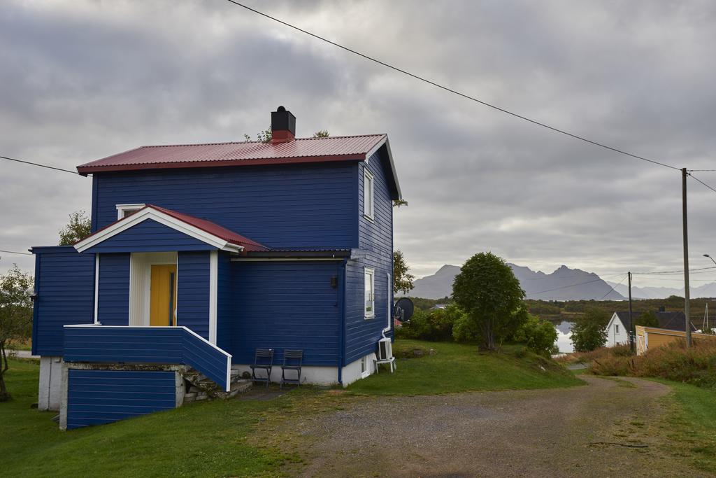 Huset Pa Yttersiden Apartamento Straumsnes Exterior foto